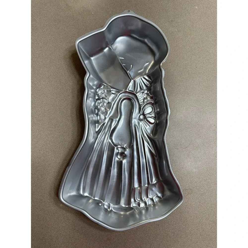 Wilton Holly Hobbie Cake Pan American Greetings Vintage 1975 Girl Bonnet 502-194
